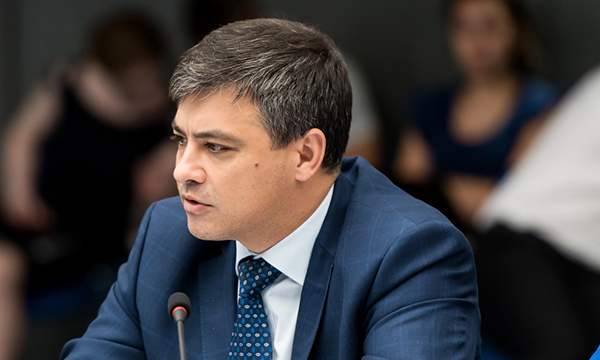 Дмитрий Морозов: Законопроект о госрегулировании цен на важнейшие лекарства будет рассмотрен во втором чтении в мае