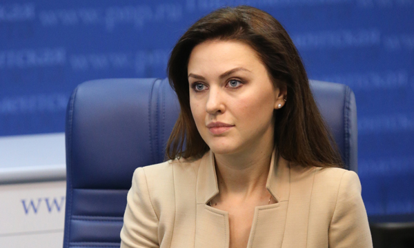 Алена Аршинова направила запрос в Генпрокуратуру по факту падения крана на территорию детсада в Москве