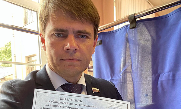 Сергей Боярский принял участие в голосовании по поправкам в Конституцию