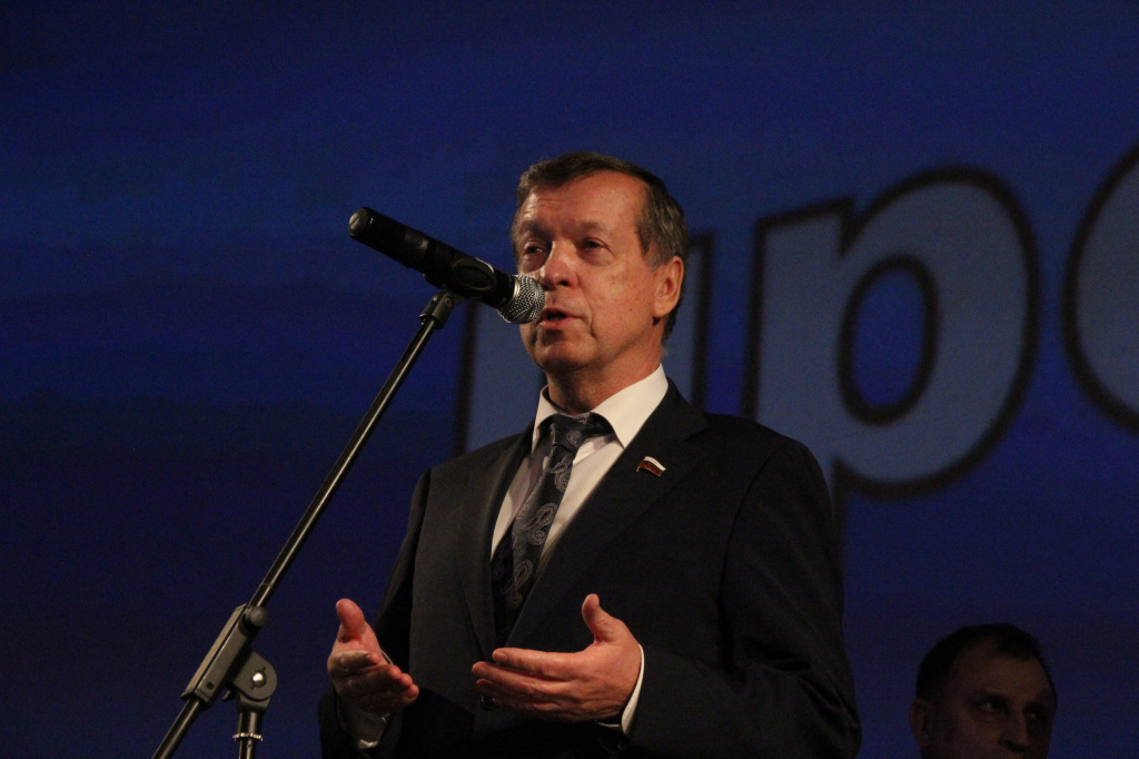 Владимир Катенев принял участие в торжественном мероприятии Ленинградской Федерации Профсоюзов