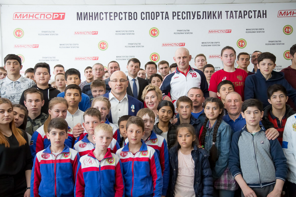 Артур Таймазов встретился с воспитанниками спортивных школ Татарстана