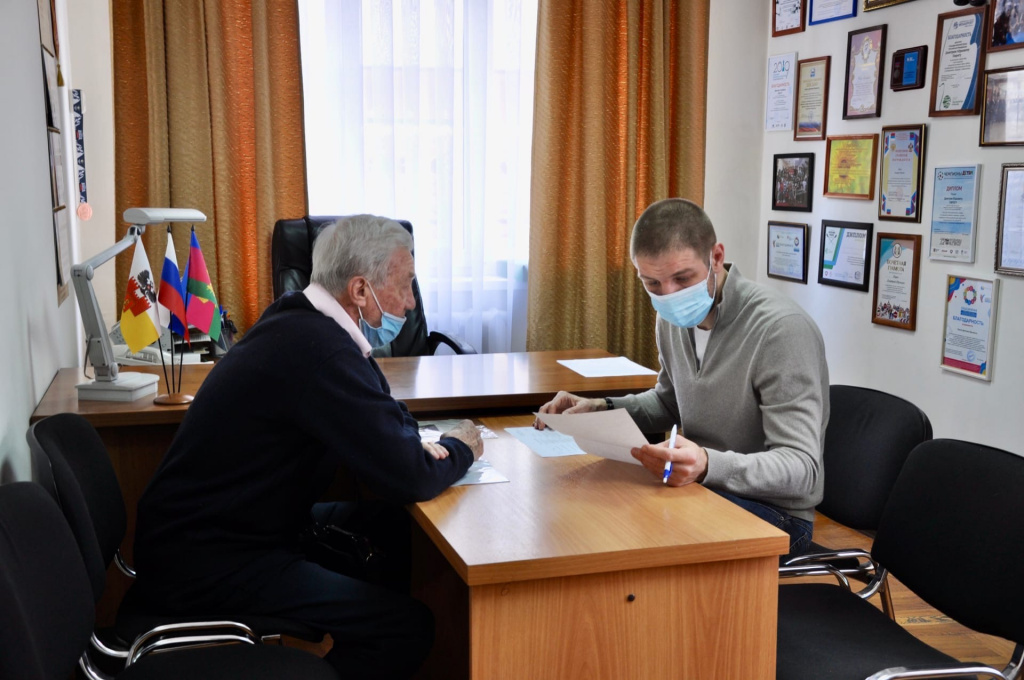 Дмитрий Пирог провел прием граждан в своей общественной приемной в Краснодаре