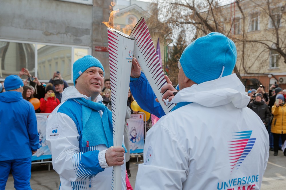 Юрий Швыткин принял участие в финальном этапе Эстафеты огня Зимней универсиады-2019