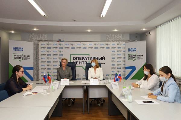 В Оперативном центре по работе с обращениями жителей Республики Татарстан обсудили вопросы развития рынка труда