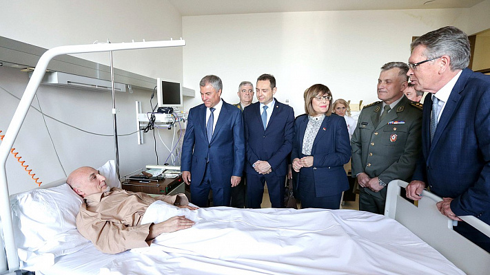 Председатель ГД посетил Михаила Краснощекова в больнице Белграда