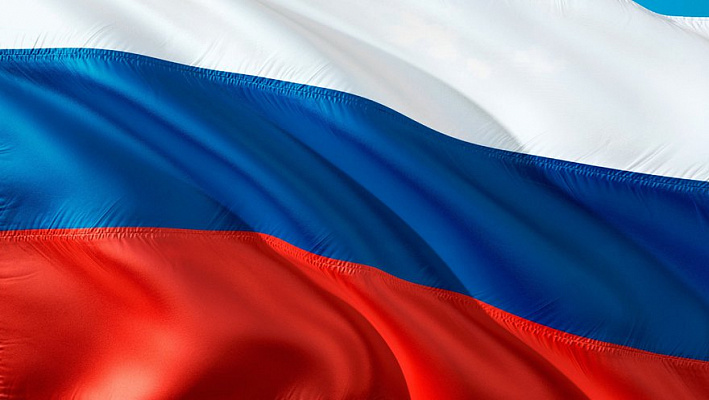 Павел Крашенинников: Россияне, желающие выразить патриотические чувства, могут свободно использовать Государственный флаг в повседневной жизни