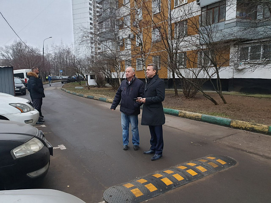 Анатолий Выборный помог жителям района Северное Бутово решить вопрос с установкой искусственной дорожной неровности