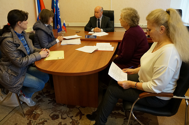 Валерий Иванов: Добиваться качественного улучшения жизни людей на законодательном уровне