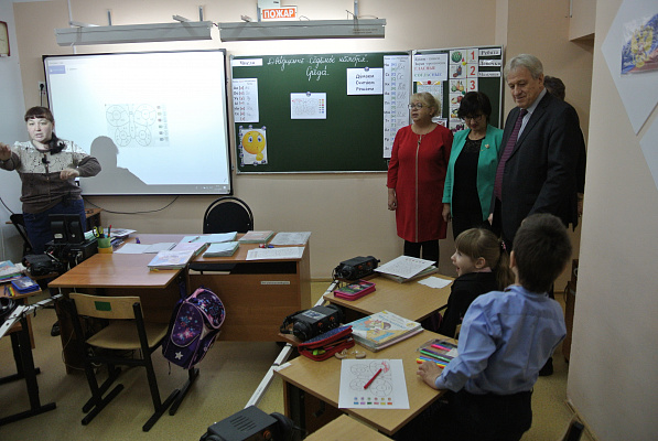 Юрий Смирнов: Федеральный проект «Современная школа» помогает повышать уровень коррекционного образования