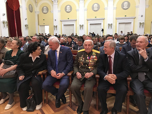 Владимир Плотников: Подвиг наших солдат будет жить до тех пор, пока жива память о нем 