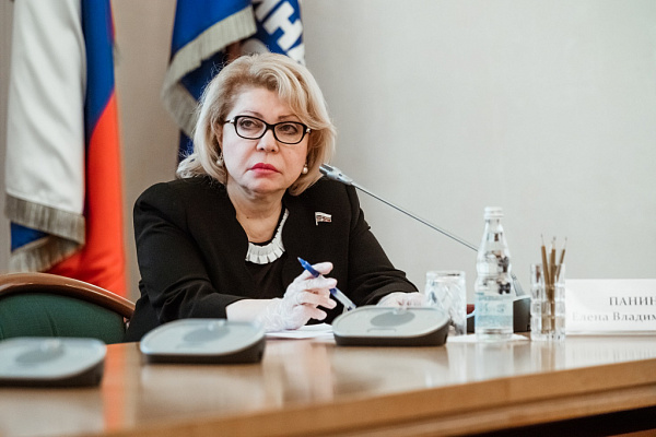 Елена Панина: «Формула Штайнмайера» гарантирует мирное урегулирование конфликта в Донбассе