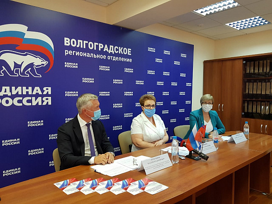 Депутат Госдумы Нина Черняева поддержала молодежный проект «Стоп вирус!»