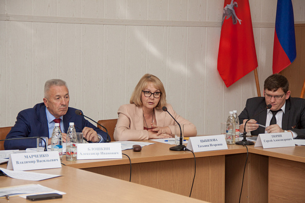 Татьяна Цыбизова обсудила с волгоградскими депутатами основные направления бюджетной и налоговой политики области