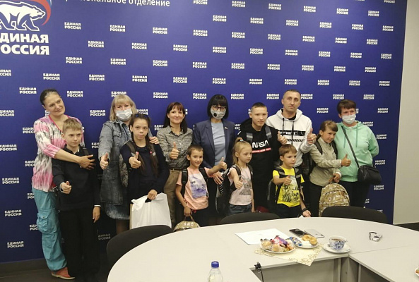 Марина Беспалова приняла участие в акции «Помоги собраться в школу» в Ульяновске