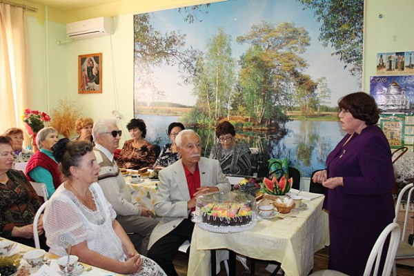 В преддверии Дня пожилого человека Наталья Боева встретилась с каневскими пенсионерами 