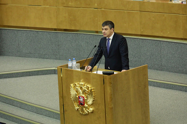 Госдума приняла в первом чтении законопроект о реформе ОМС