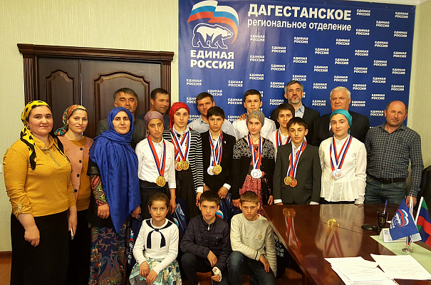 Бувайсар Сайтиев встретился с победителями «Президентских состязаний»