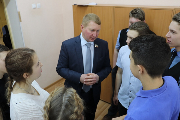 Алексей Канаев провел несколько встреч и прием граждан в Усть-Кубинском районе Вологодской области