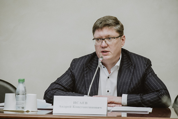 Андрей Исаев: «ЕДИНАЯ РОССИЯ» планирует в начале декабря внести в Госдуму новый пакет поправок в трудовое законодательство