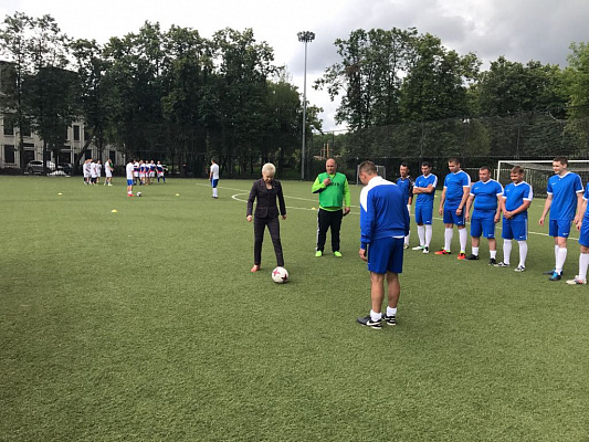 Рима Баталова открыла футбольный турнир среди некоммерческих организаций.
