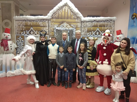 Депутаты фракции «ЕДИНАЯ РОССИЯ» организовали для детей Ивановской области новогодний праздник