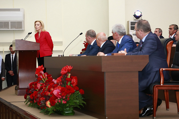 Делегация российских парламентариев приняла участие в церемонии вступления в должность президента Абхазии Рауля Хаджимбы