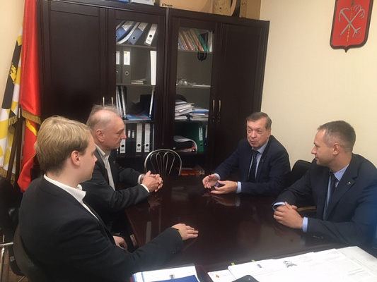 Владимир Катенев обсудил с руководством муниципального округа Черная речка помощь гражданам в условиях пандемии