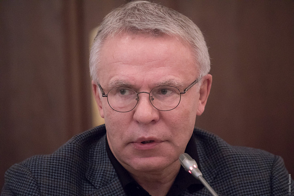 Вячеслав Фетисов: Дипломаты должны добиваться скорейшего освобождения заключенных в Марселе российских фанатов
