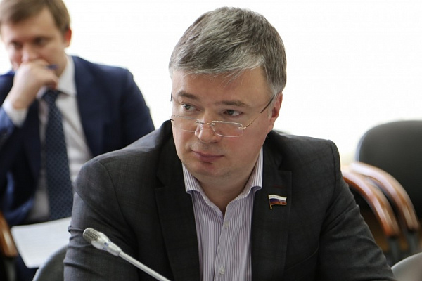 Артем Кавинов призвал ускорить процесс газификации малых поселков и деревень