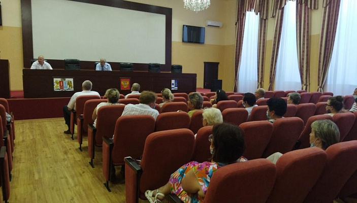 Юрий Смирнов: Работу депутата оценивают его избиратели