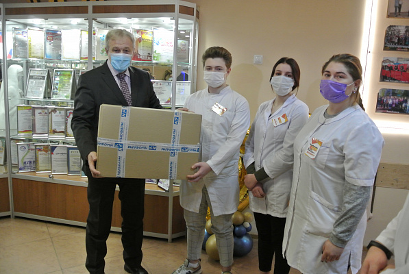 Юрий Смирнов встретился участниками волонтерской акции «Мы вместе» в Кинешме