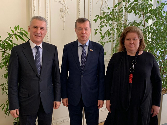 Владимир Катенев встретился с Генеральным консулом Таджикистана
