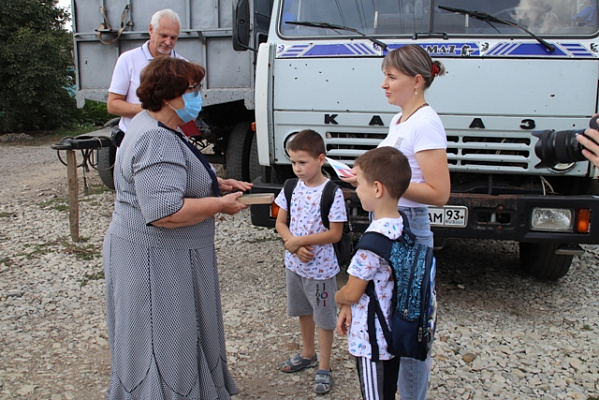 Наталья Боева подвела итоги благотворительной акции «ЕДИНОЙ РОССИИ» «Собери ребенка в школу»