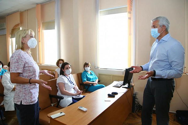 Леонид Огуль обсудил первые предложения медиков в народную программу