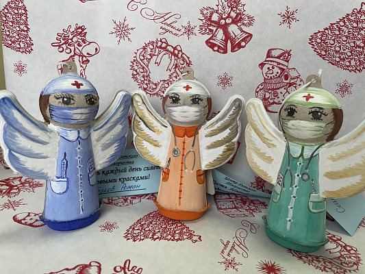 Наталия Пилюс организовала новогоднюю акцию «Ангелы в белых халатах» для врачей, работающих в ковид-госпиталях