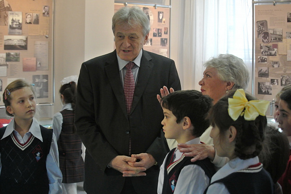 Юрий Смирнов готов оказать поддержку в праздновании 85-летия легендарного образовательного учреждения Ивановской области Интердом