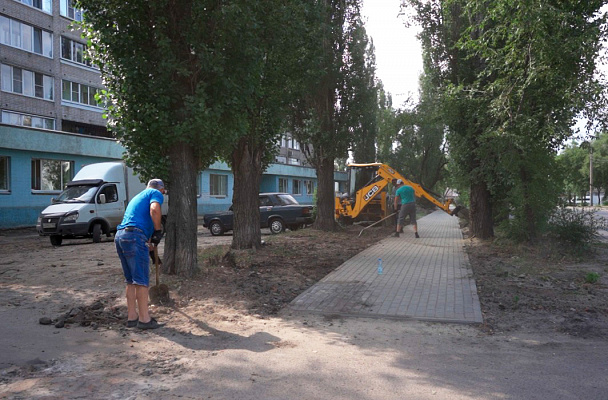 Аркадий Пономарев помог преобразить сквер в Левобережном районе Воронежа
