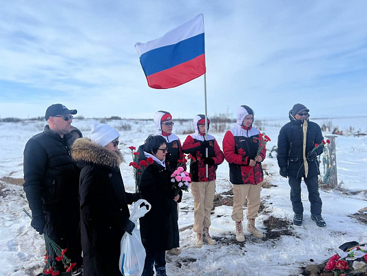«Единая Россия» оказывает поддержку семьям погибших участников СВО