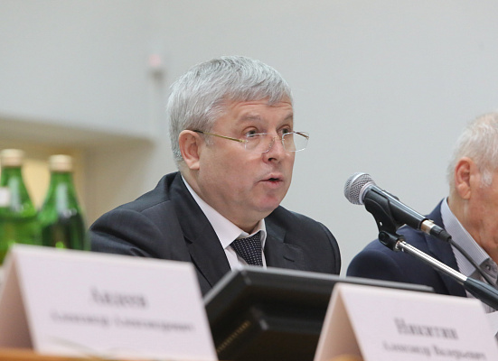 Виктор Кидяев: Муниципальные уставы нужно облегчить
