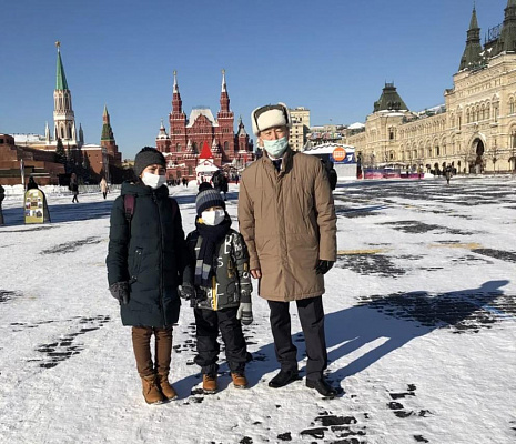 Иван Белеков исполнил мечту восьмилетнего Кирилла из села Майма посетить Москву