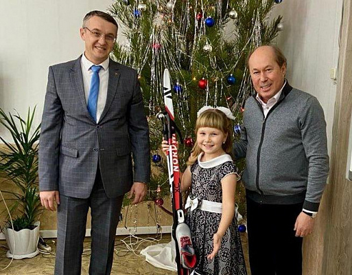 «Единая Россия» оказывает поддержку семьям участников СВО