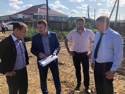 Виктор Зубарев оценил ход благоустройства территорий в западной группе районов Красноярского края