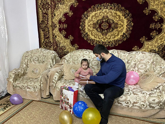 Абдулмажид Маграмов исполнил желание трехлетней Марьям Караевой из Хасавюрта 