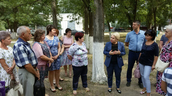 Ирина Гусева встретилась с жителями Тракторозаводского района