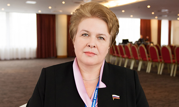 Ольга Окунева поддержала предоставление соцвыплат многодетным семьям Санкт-Петербурга