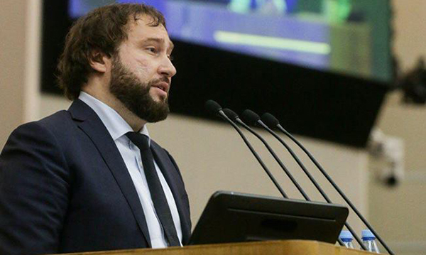 Антон Горелкин после ЧП в Казани предложил наладить сетевой поиск «преступных намерений»