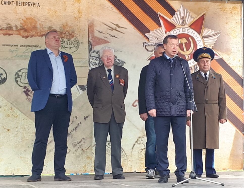 Владимир Катенев принял участие в открытии «Аллеи Победы» в Приморском районе