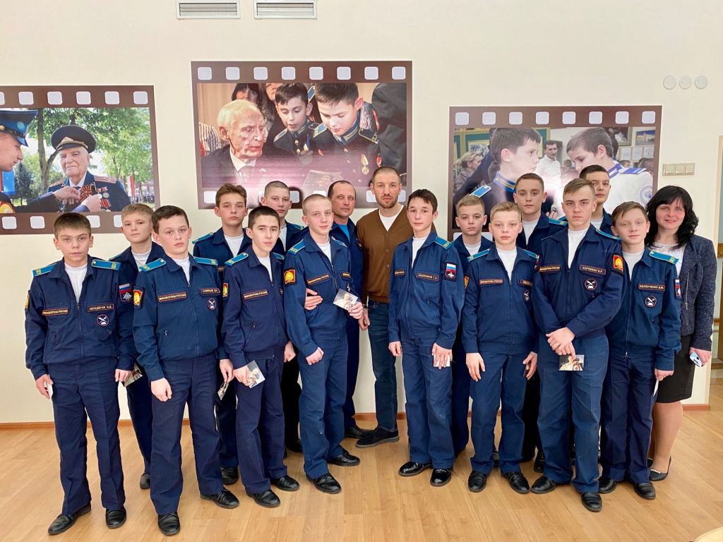 Дмитрий Пирог посетил президентское кадетское училище в Краснодаре