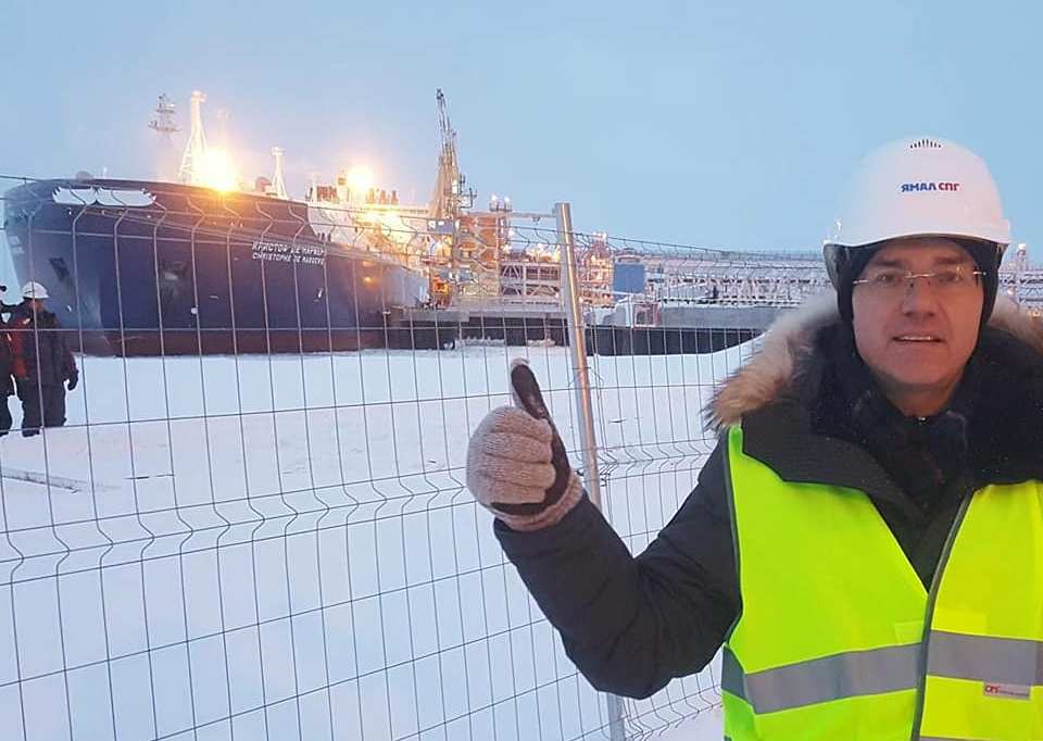 Евгений Ревенко посетил завод по производству сжиженного газа «Ямал-СПГ»