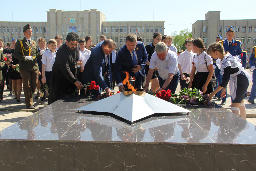 Дмитрий Ламейкин обратился с приветственным словом к участникам проходящей на Кубани акции «Эстафета памяти»